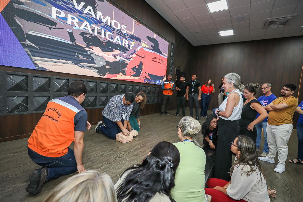 Servidores do Governo de MT participam de curso de primeiros socorros da Defesa Civil - Foto por: Michel Alvim/Secom-MT