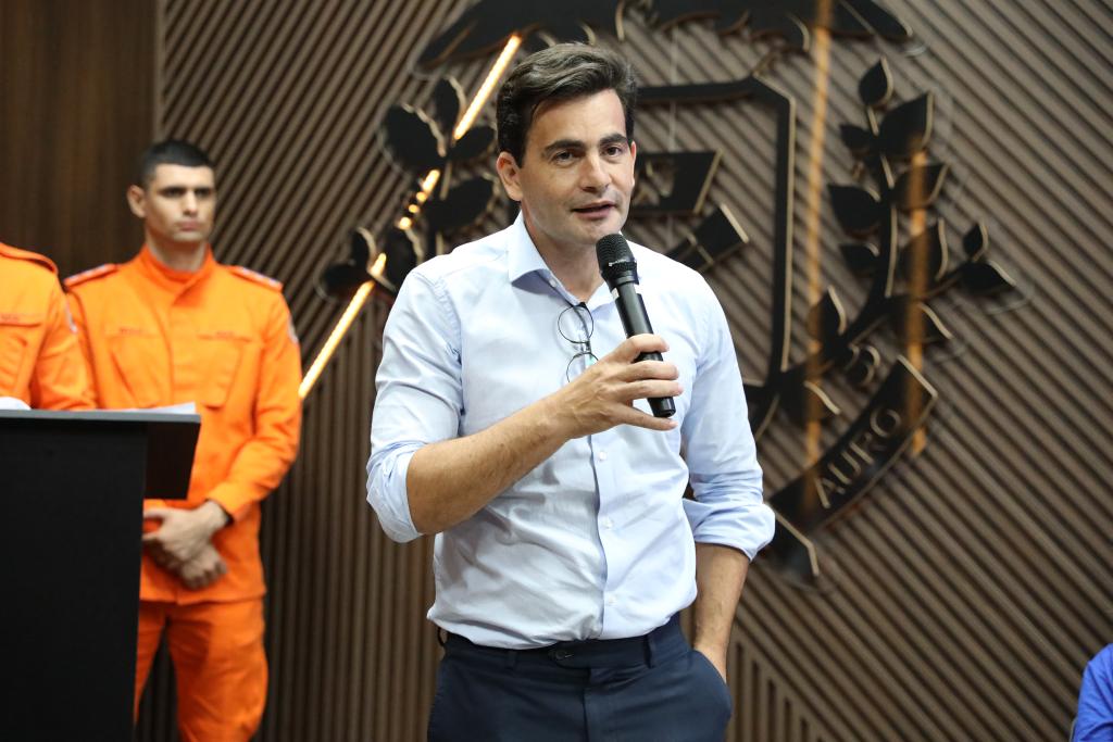 Secretário-chefe da Casa Civil, Fábio Garcia, na transmissão de cargo de secretário adjunto de Proteção e Defesa Civil do Estado - Foto por: SD BM Prado