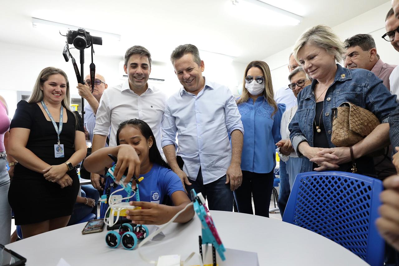 Tecnologia em nova escola entregue pelo Governo de MT anima estudantes: 'Vejo muito potencial nas aulas de robótica