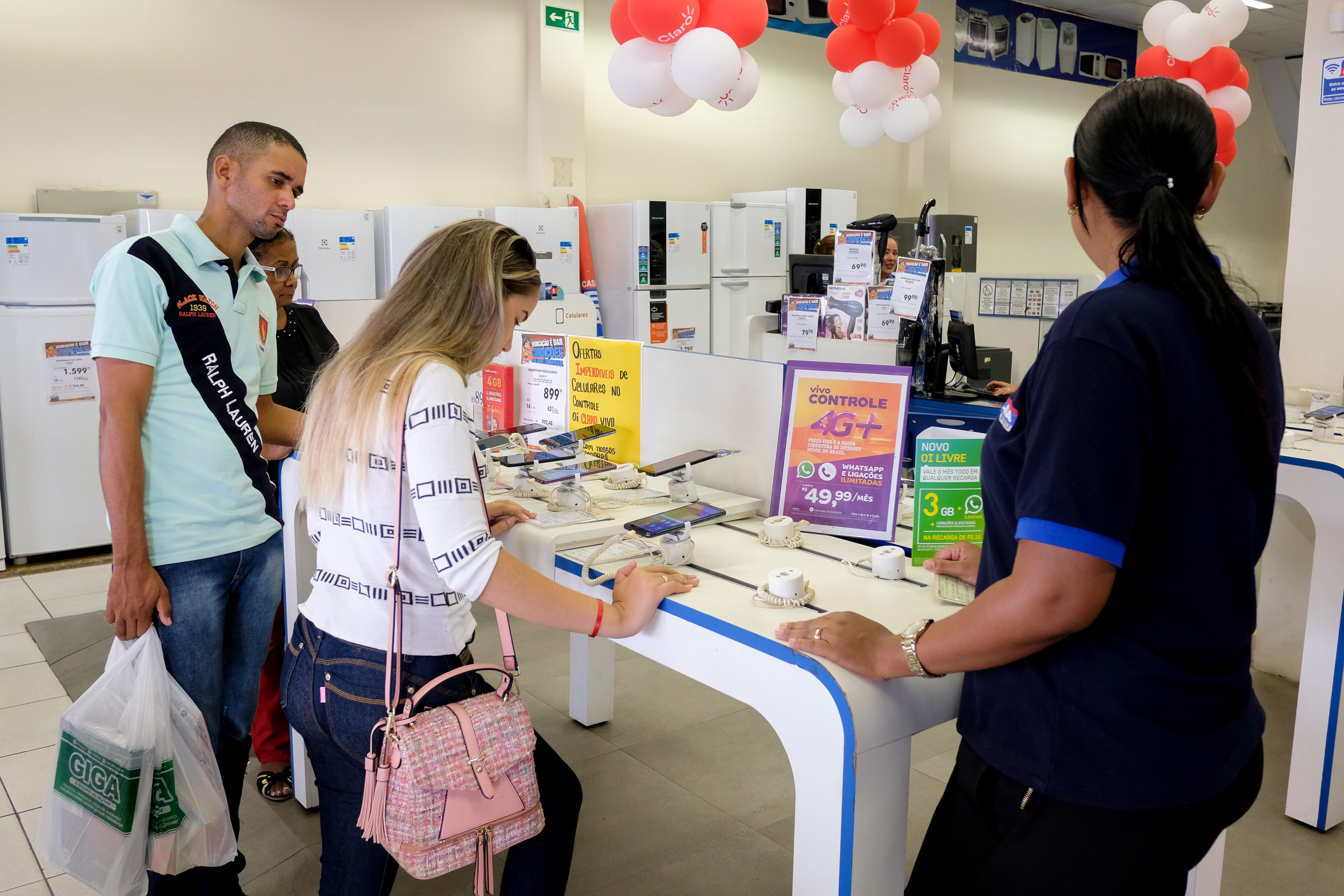 O consumidor pode pesquisar por mais de 50 milhões de itens diferentes e encontrar a melhor oferta - Foto por: Rodolfo Perdigão/Secom-MT Nota MT pode ser usado para encontrar o presente do Dia das Mães com melhor preço - O consumidor pode pesquisar por mais de 50 milhões de itens diferentes e encontrar a melhor oferta