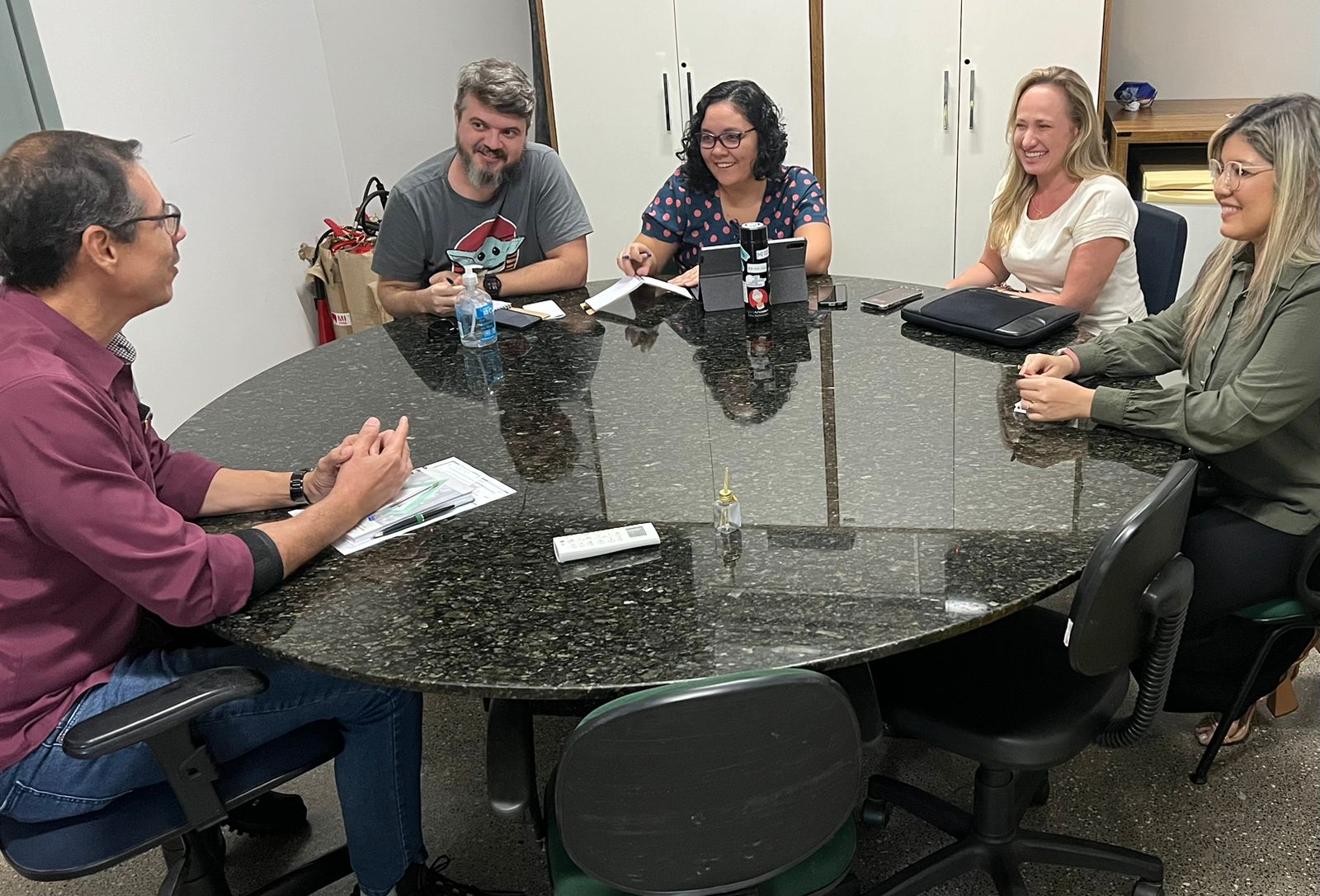 Reunião presencial MTI e Detran MTI e Detran se reúnem para planejamento de melhorias aos serviços digitais disponíveis em aplicativo - Reunião presencial MTI e Detran