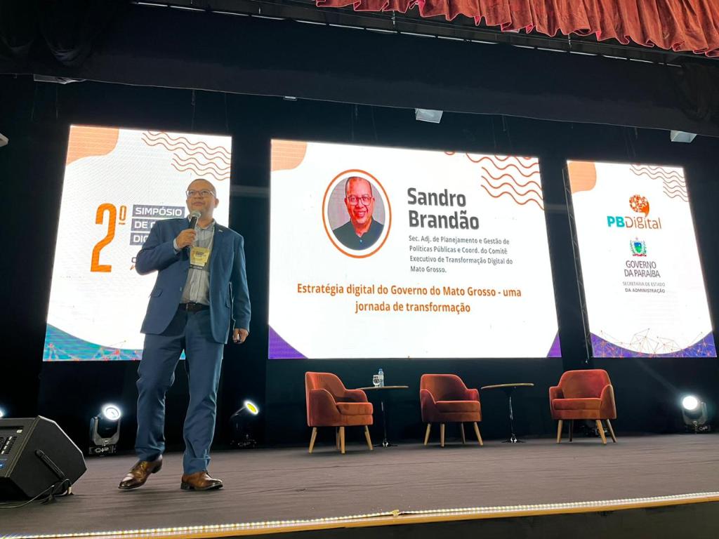 Sandro Brandão, secretário adjunto de Planejamento e Governo Digital, palestra sobre estratégias do Governo de Mato Grosso para digitalização de serviços para a cidadania. - Foto por: Divulgação Referência na prestação de serviços online, MT participa do Simpósio Governo Digital na Paraíba - Sandro Brandão, secretário adjunto de Planejamento e Governo Digital, palestra sobre estratégias do Governo de Mato Grosso para digitalização de serviços para a cidadania.