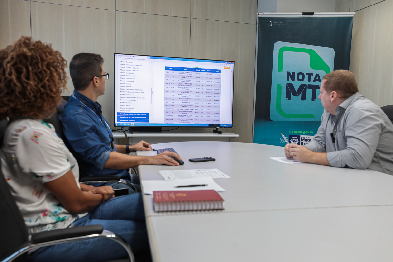 Sorteio do Nota MT realizado em abril de 2023 - Foto por: Michel Alvim - SECOM /MT Mais de 450 mil consumidores concorrem a prêmios do Nota MT nesta quinta-feira (9) - Sorteio do Nota MT realizado em abril de 2023