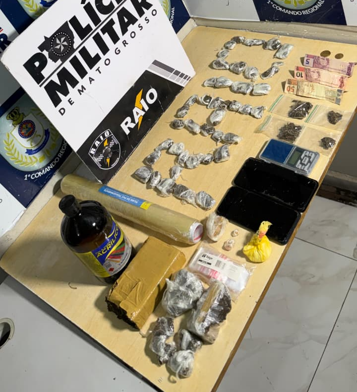 Policiais da Companhia Raio prendem dois homens por tráfico e apreendem 57 porções