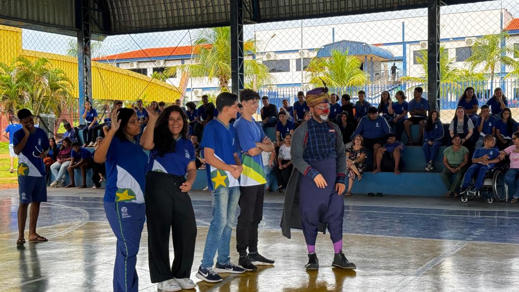 Teatro na Escola Jayme Veríssimo de Camos em Várzea Grande - Foto por: Michell Miranda | CGE-MT