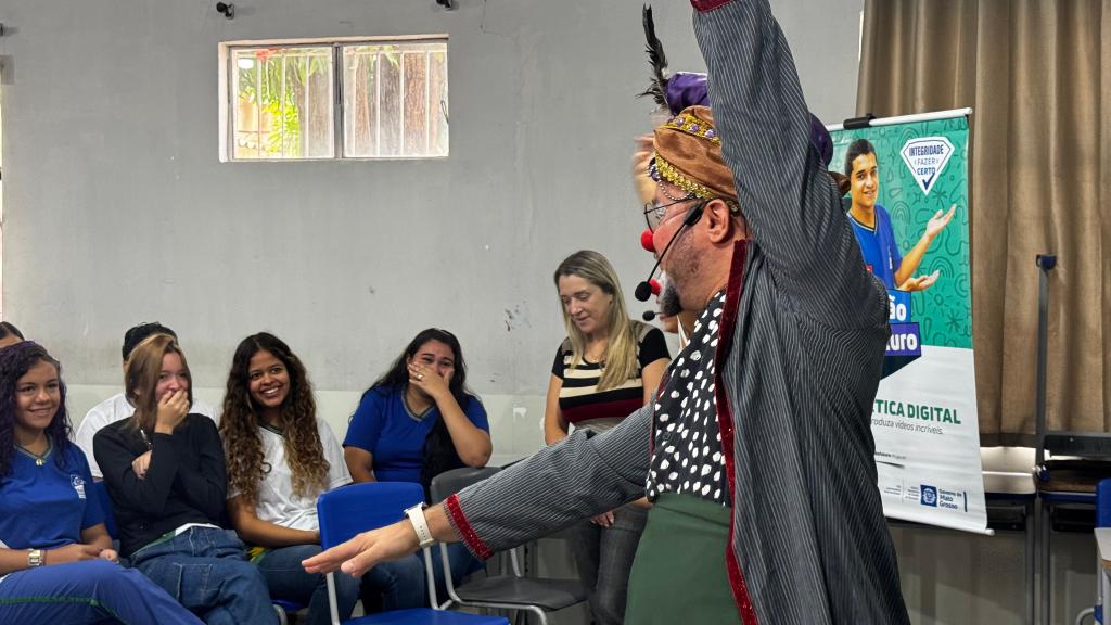 Teatro na Escola Prof. Heliodoro Capistrano da Silva - Foto por: Michell Miranda | CGE-MT