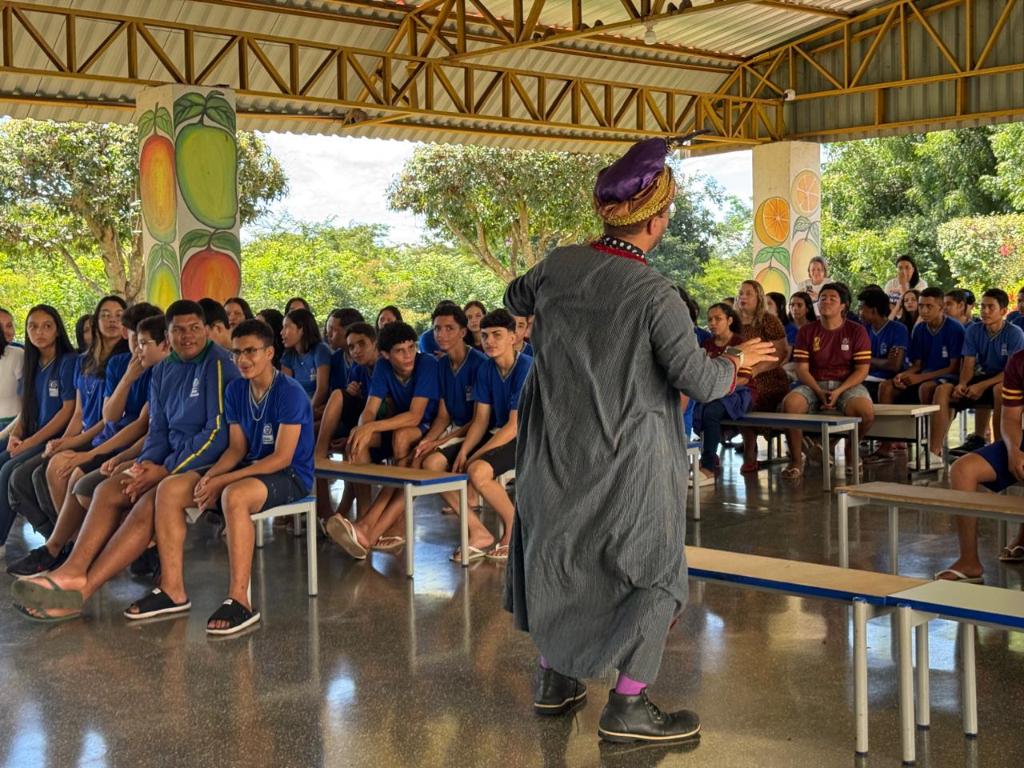 Teatro na Escola Arnaldo Estevão de Figueiredo em Jangada - Foto por: Luciana Silva | CGE-MT