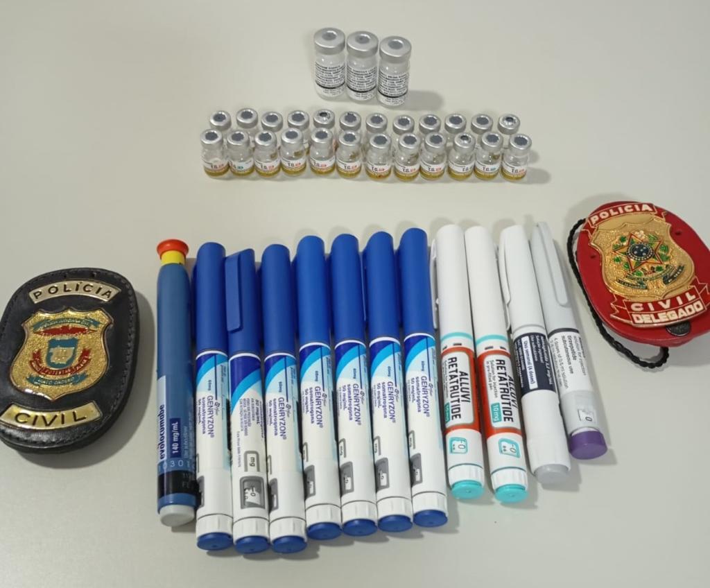 Polícia Civil e Vigilância Sanitária apreendem medicamentos irregulares em clínica de Barra do Garças - 