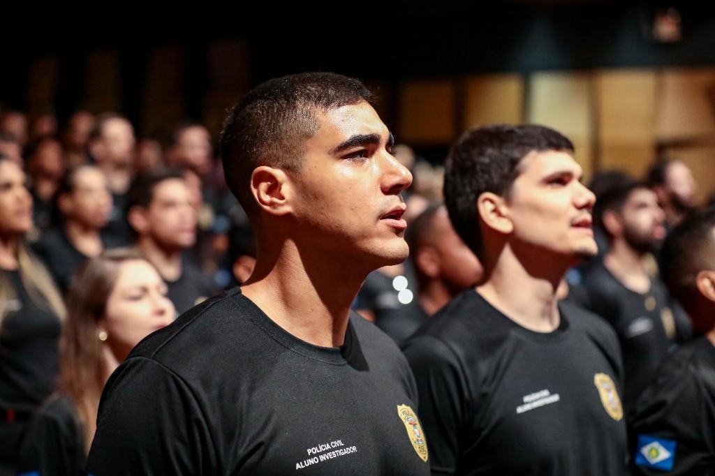 Governo de MT nomeia 235 aprovados no concurso da Polícia Civil - 