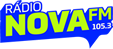 Logotipo da Rádio Nova FM 105.3 em letras azuis e amarelas sobre fundo azul-escuro.
